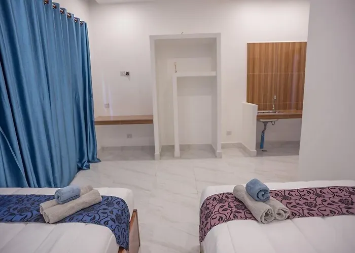 Pengthol Hotel 3*